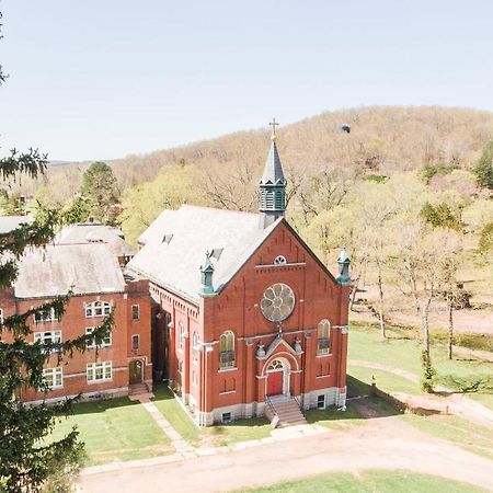 Arcadia Academy Bed & Breakfast Exterior photo